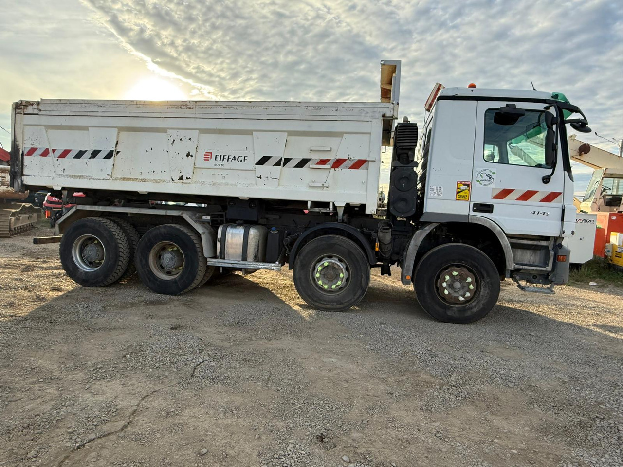 MERCEDES-BENZ ACTROS TIPPER - Volquete camión: foto 3 MERCEDES-BENZ ACTROS TIPPER - Volquete camión: foto 3