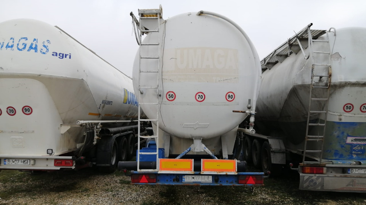 SPITZER Tank/Silo 57,000 l 4 Compartments for Powders/Feed/Water//Liquid Fertilizer/etc. - Semirremolque silo: foto 1 SPITZER Tank/Silo 57,000 l 4 Compartments for Powders/Feed/Water//Liquid Fertilizer/etc. - Semirremolque silo: foto 1
