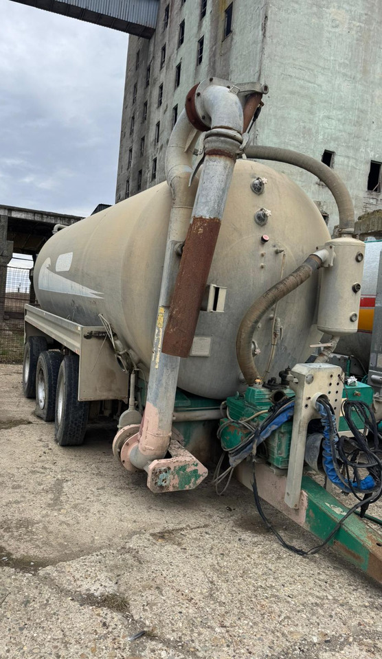 Sandri Manure spreading tank - Cuba de purín: foto 3 Sandri Manure spreading tank - Cuba de purín: foto 3