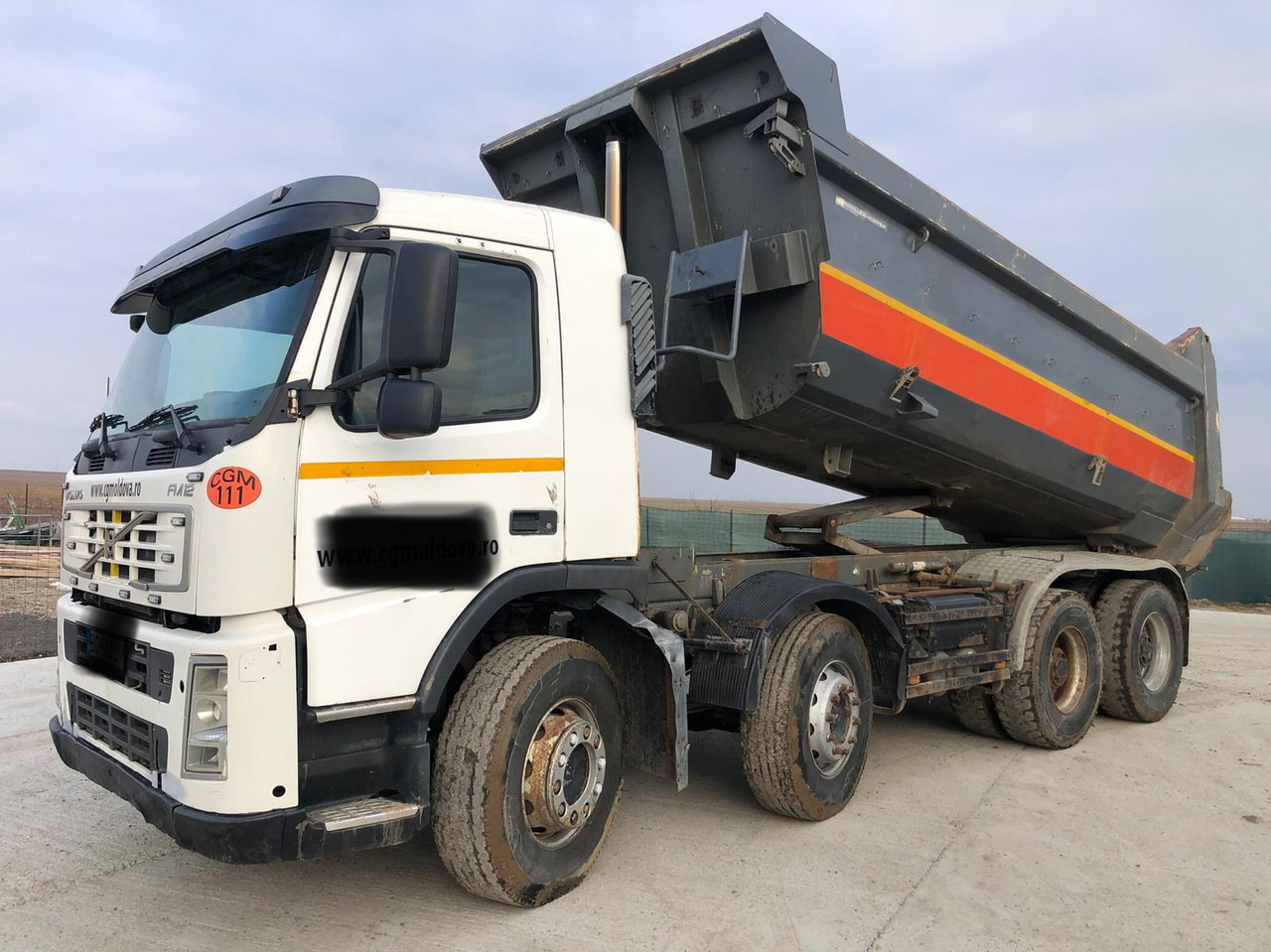 VOLVO FM 420 Tipper - Volquete camión: foto 1 VOLVO FM 420 Tipper - Volquete camión: foto 1
