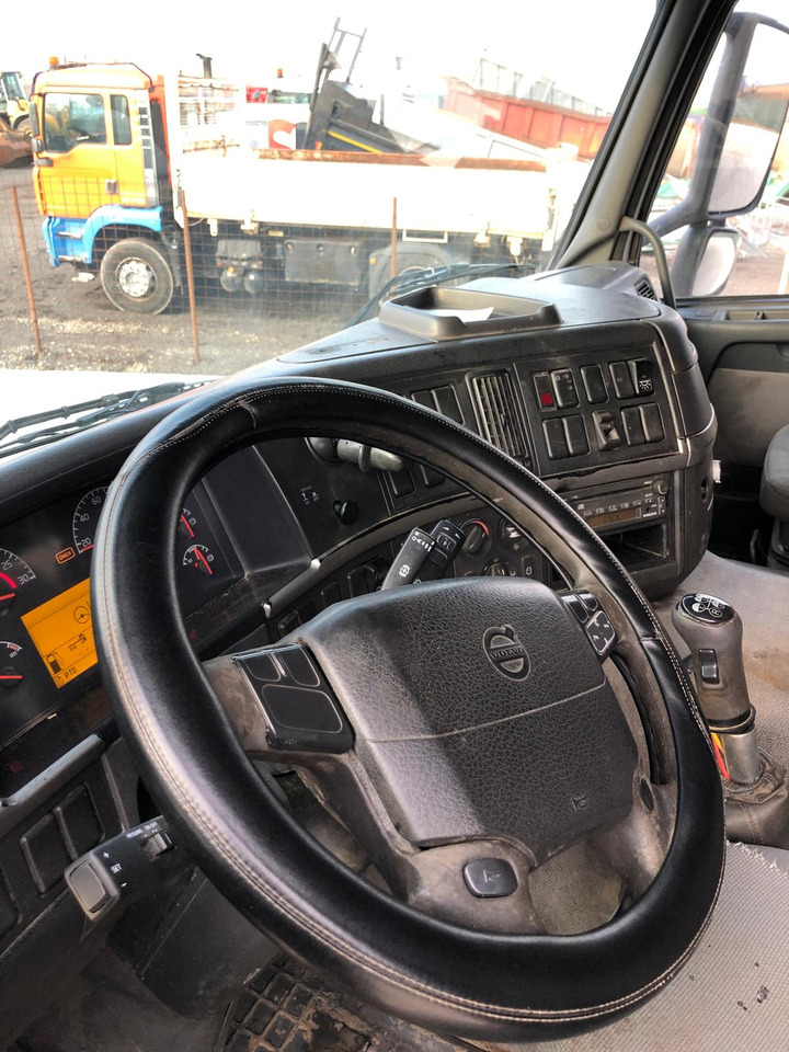 Volquete camión VOLVO FM 420 Tipper: foto 9