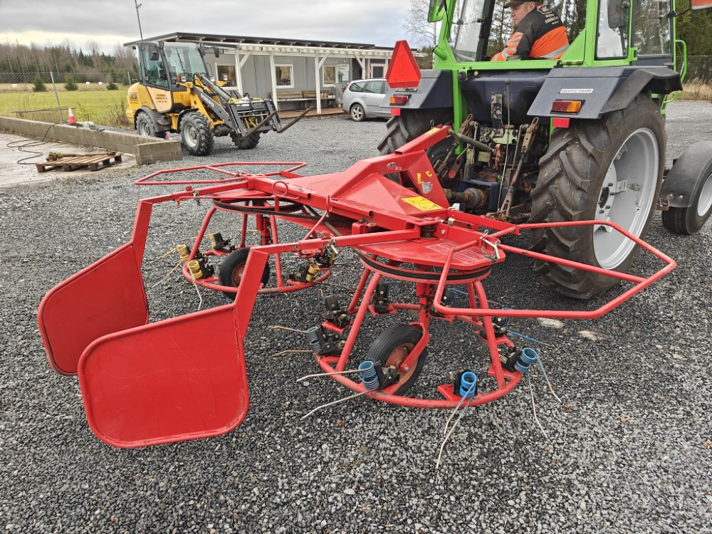 Ala-Talkkari KP320 pöyhin - Henificadora: foto 3 Ala-Talkkari KP320 pöyhin - Henificadora: foto 3