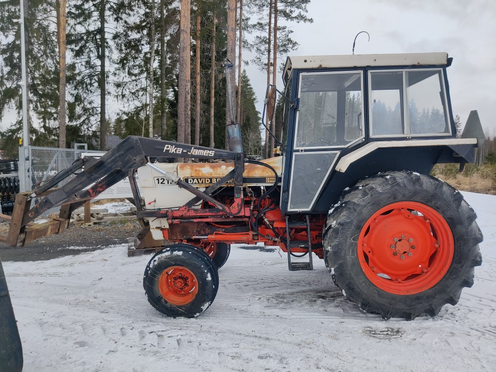 David Brown 1212 Hydra Shift etukuormaajalla - Tractor: foto 2 David Brown 1212 Hydra Shift etukuormaajalla - Tractor: foto 2