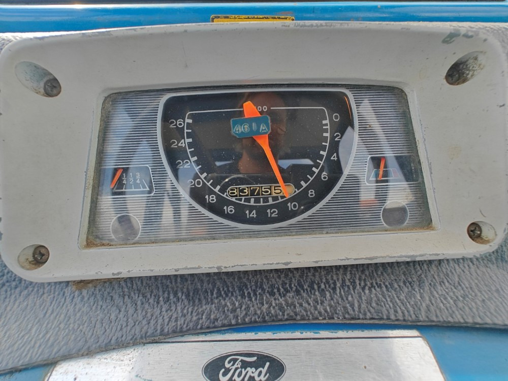Tractor FORD 5000 traktori alkuperäiskuntoinen, Hara hytillä ja paljon hydrauliikkaa, katso video!: foto 16