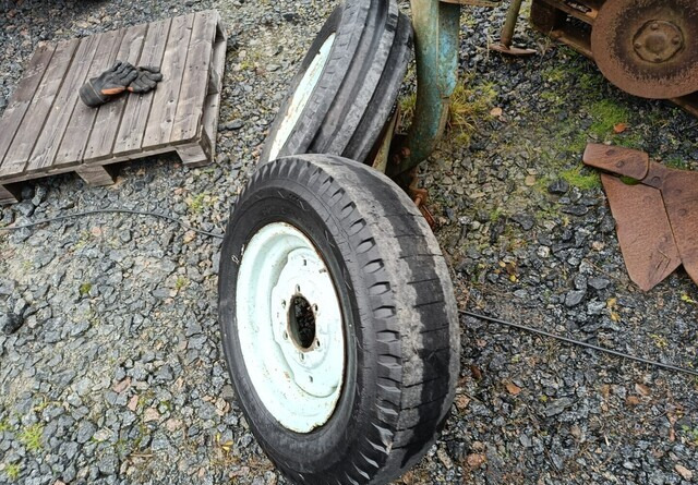 Fordson Diesel Major eturenkaat - Neumático para Tractor: foto 2 Fordson Diesel Major eturenkaat - Neumático para Tractor: foto 2