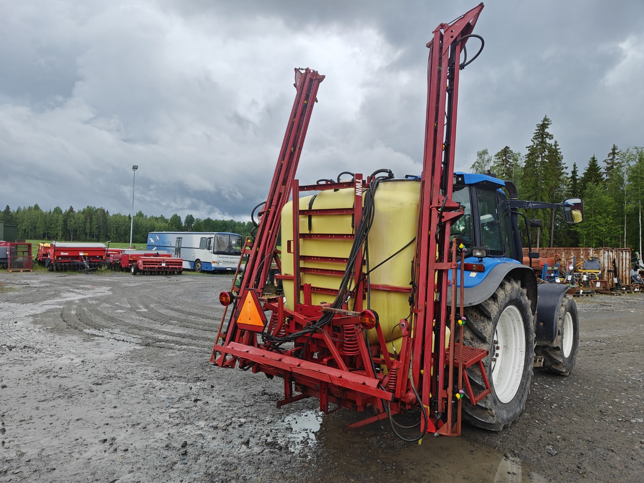 HARDI Hardi Master 1200L - 15-18m - Katsastettu - Kasvinsuojeluruisku - Pulverizador suspendido: foto 3 HARDI Hardi Master 1200L - 15-18m - Katsastettu - Kasvinsuojeluruisku - Pulverizador suspendido: foto 3