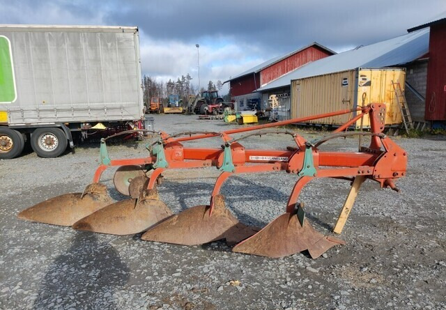 Kverneland A8 sarka-aura 4-siipinen - Arado: foto 2 Kverneland A8 sarka-aura 4-siipinen - Arado: foto 2