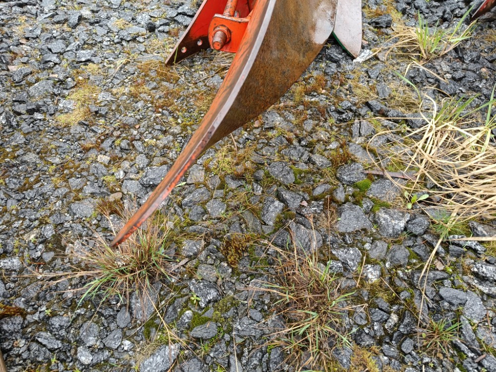 Kverneland A8 sarkia-auran lisäsiipi 16 tuumaa täydellinen - Arado: foto 3 Kverneland A8 sarkia-auran lisäsiipi 16 tuumaa täydellinen - Arado: foto 3