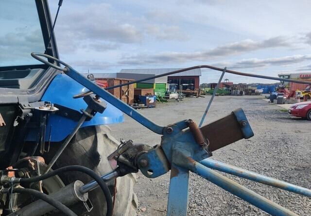 Maansiirtokauha 120cm traktoriin - VIDEO - Hoja de bulldozer para Maquinaria agrícola: foto 3 Maansiirtokauha 120cm traktoriin - VIDEO - Hoja de bulldozer para Maquinaria agrícola: foto 3