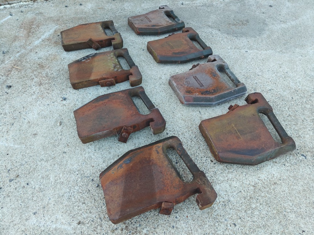 ZETOR Etupainosarja 8kpl - Maquinaria agrícola: foto 3 ZETOR Etupainosarja 8kpl - Maquinaria agrícola: foto 3