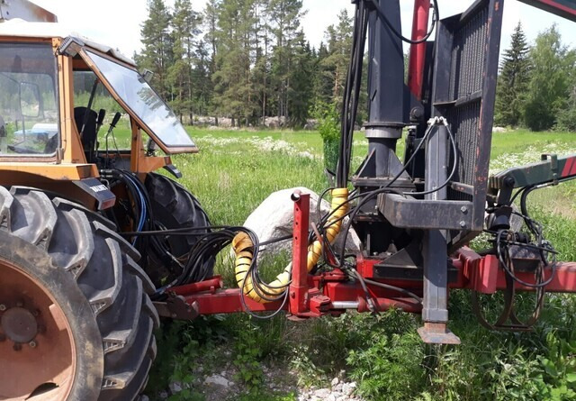 Metsäkärrypaketti JP7000 - todella järeä paketti - Remolque forestal: foto 2 Metsäkärrypaketti JP7000 - todella järeä paketti - Remolque forestal: foto 2