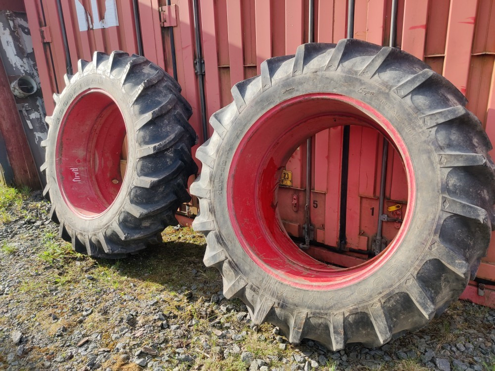 Paripyörät 16.9x38 Raju liukukaulusvanteilla - Neumático para Tractor: foto 3 Paripyörät 16.9x38 Raju liukukaulusvanteilla - Neumático para Tractor: foto 3
