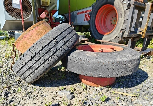 Paripyörät puimuriin 16 tuumaa - Rueda completa para Maquinaria agrícola: foto 1 Paripyörät puimuriin 16 tuumaa - Rueda completa para Maquinaria agrícola: foto 1