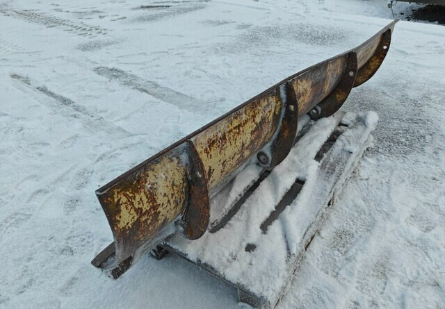 Perälevyn levyosa 200cm - esim. rakenteluun - Hoja de bulldozer: foto 3 Perälevyn levyosa 200cm - esim. rakenteluun - Hoja de bulldozer: foto 3
