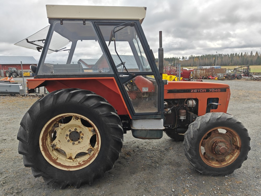 ZETOR 7245 - 4WD - Tractor: foto 4 ZETOR 7245 - 4WD - Tractor: foto 4