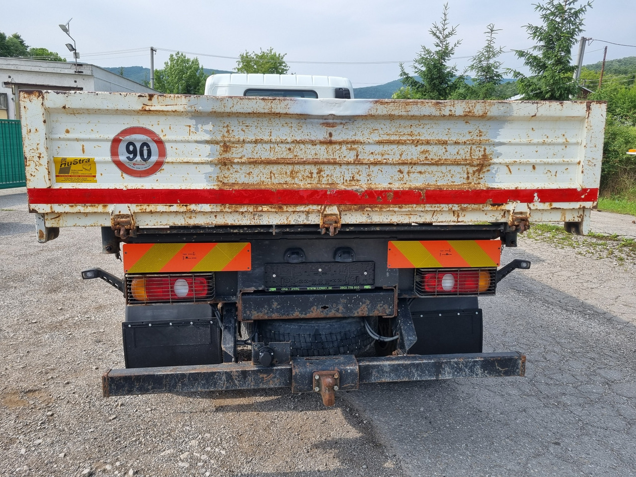 FUSO Canter 6C18 4x4 3 way tipper (only 35tkm) - Volquete camión: foto 5 FUSO Canter 6C18 4x4 3 way tipper (only 35tkm) - Volquete camión: foto 5