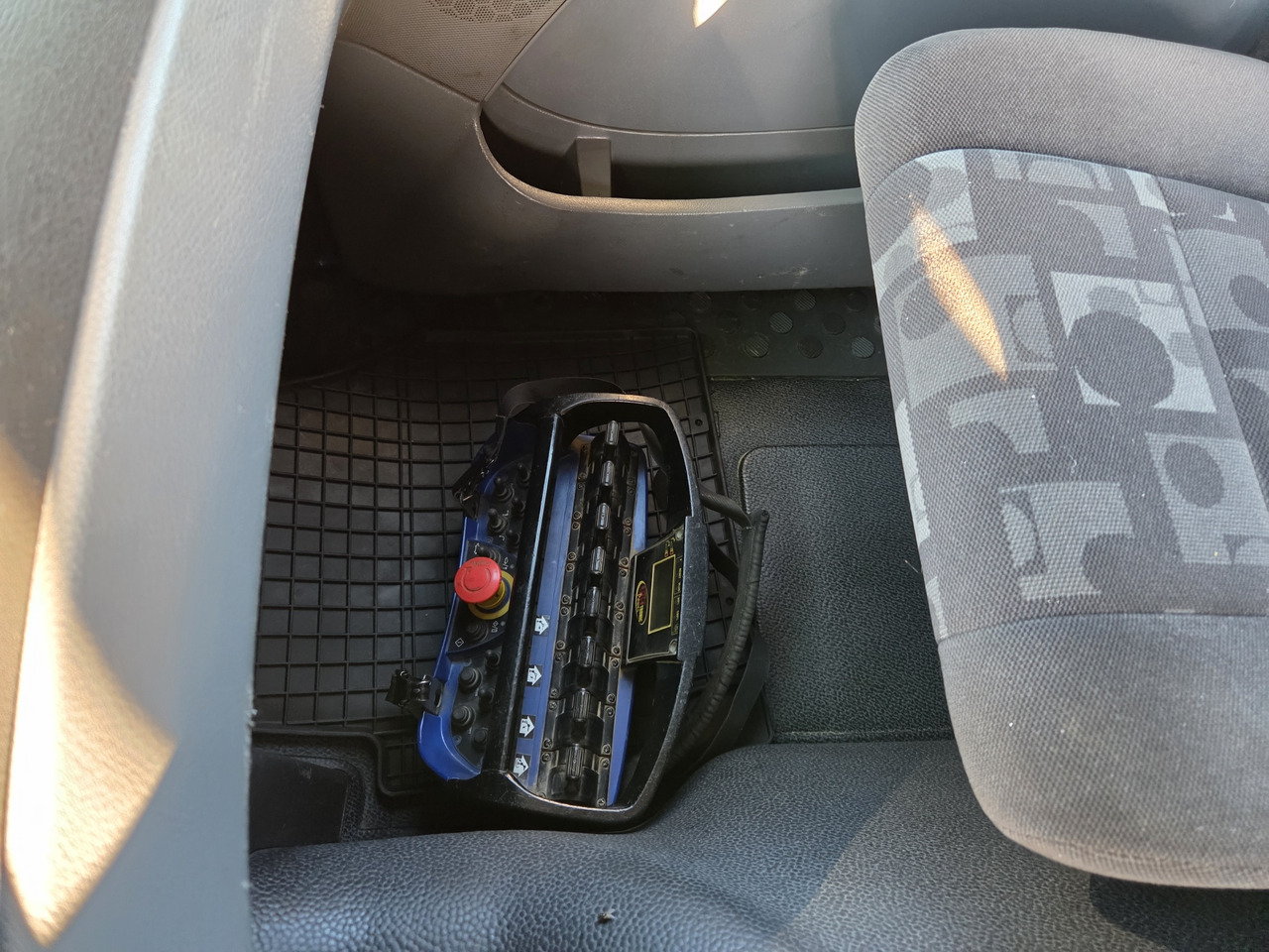 PM PM crane 30024 + cradio control - Grúa para camión: foto 5 PM PM crane 30024 + cradio control - Grúa para camión: foto 5