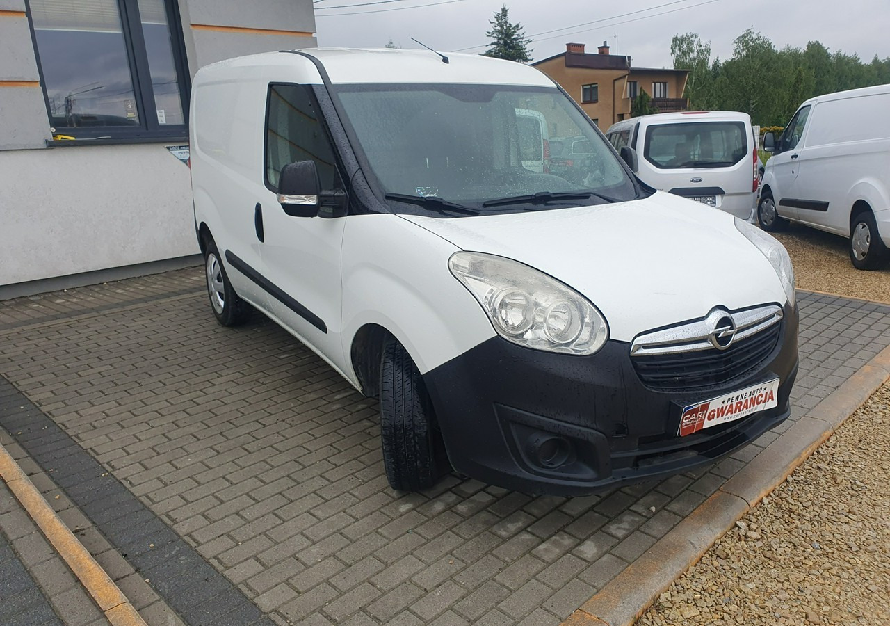 Fiat Doblo Opel Combo 1.4 Benzyna Polski Salon - Furgón: foto 3 Fiat Doblo Opel Combo 1.4 Benzyna Polski Salon - Furgón: foto 3
