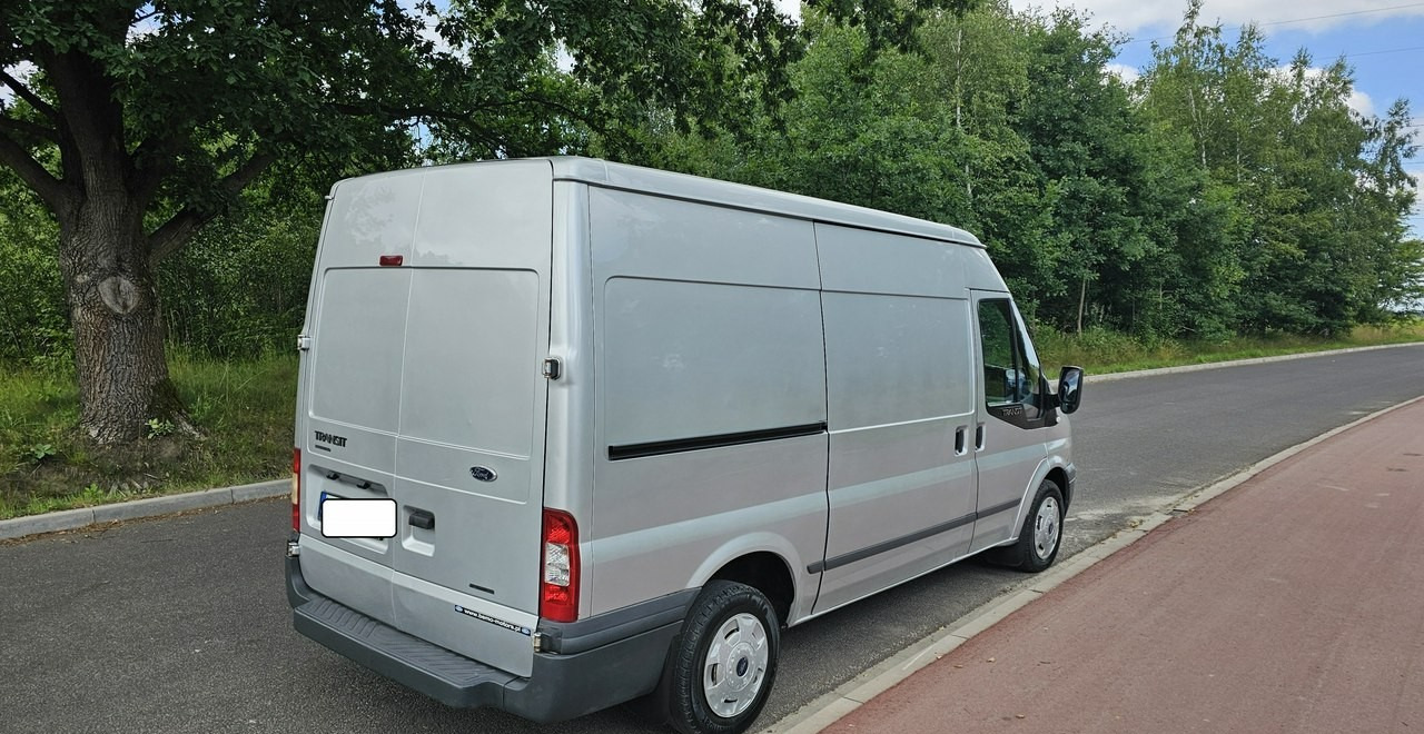 Ford Transit krajowy*klima*tempomat - Furgón: foto 5 Ford Transit krajowy*klima*tempomat - Furgón: foto 5