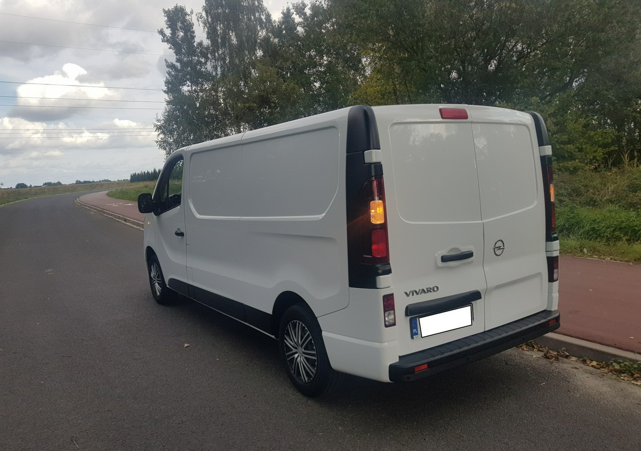 Furgón Opel Vivaro krajowy *jeden właściciel *: foto 9