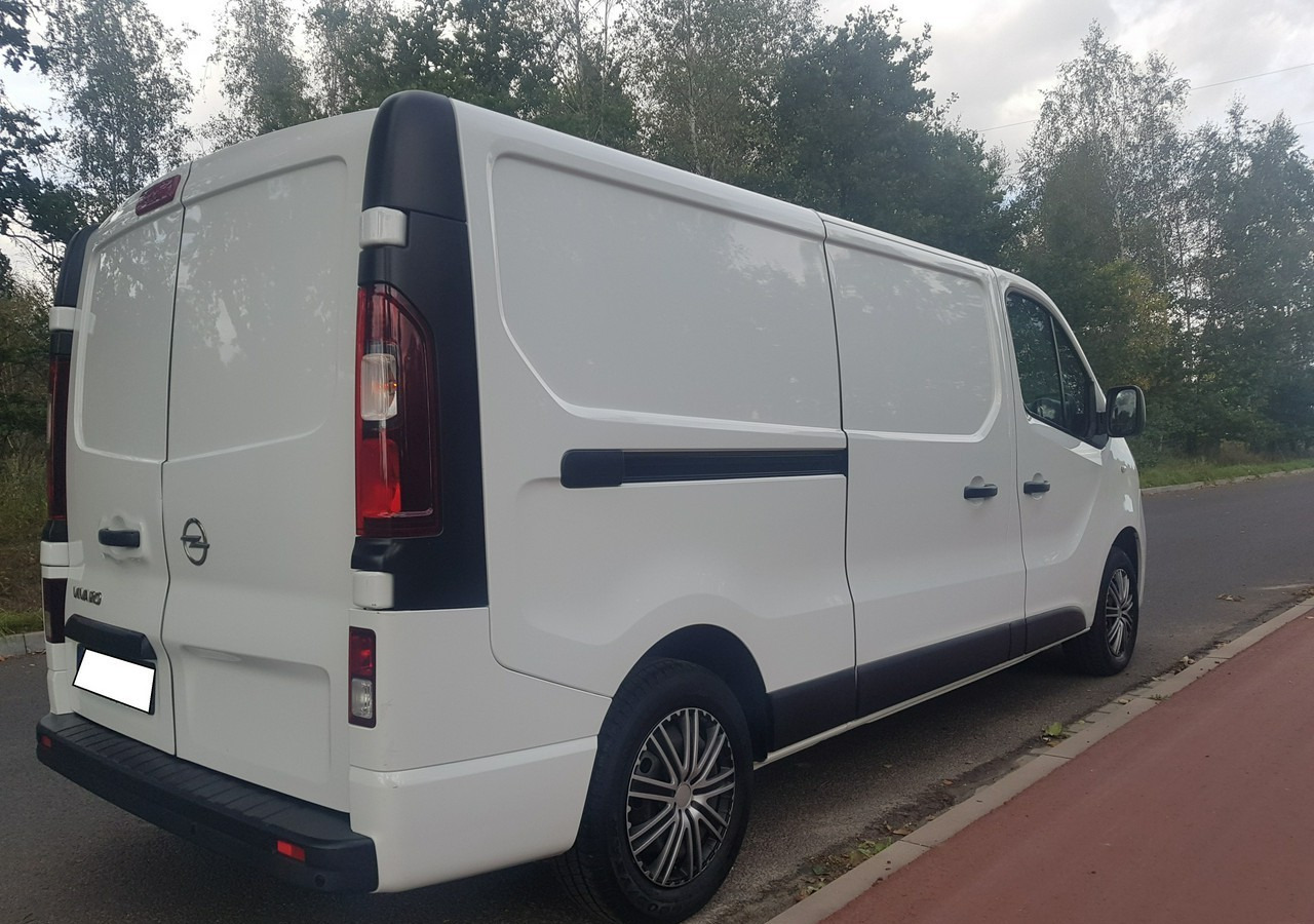 Furgón Opel Vivaro krajowy *jeden właściciel *: foto 6