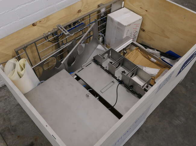 GEA paper interleaver PPI400 - Maquinaria de alimentación: foto 1 GEA paper interleaver PPI400 - Maquinaria de alimentación: foto 1