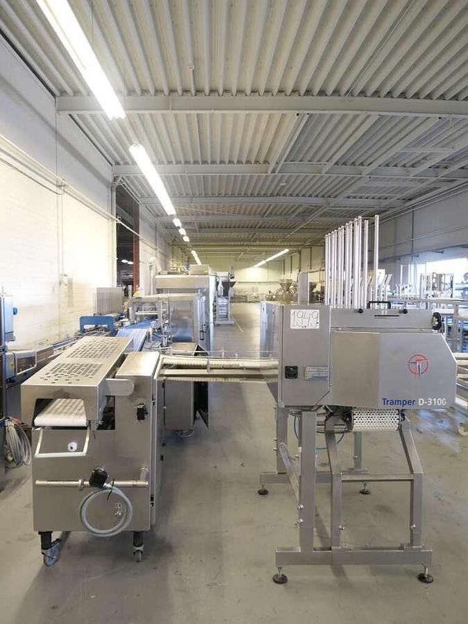 Tramper filling- and traysealing line - Máquina de embalaje: foto 3 Tramper filling- and traysealing line - Máquina de embalaje: foto 3