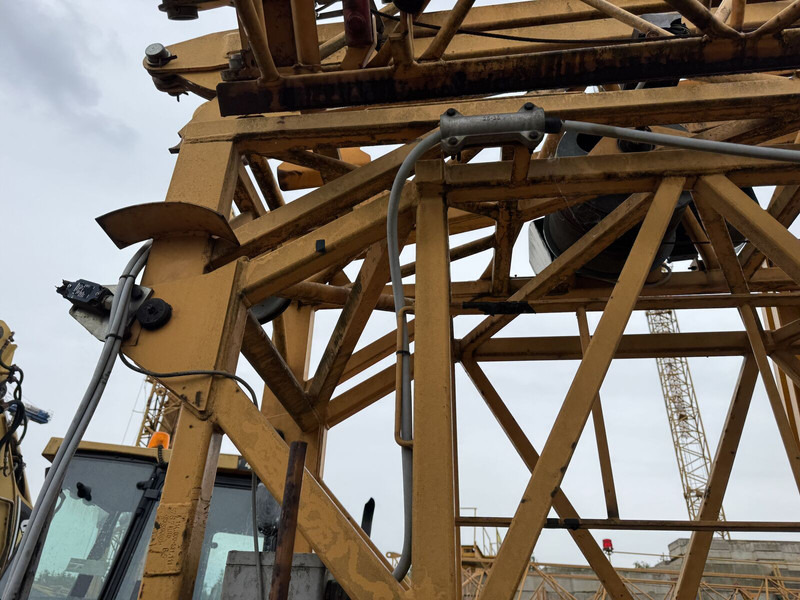Liebherr 42K.1, 2008 yom - some Works needed - Grúa automontante: foto 4 Liebherr 42K.1, 2008 yom - some Works needed - Grúa automontante: foto 4