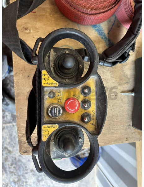 Liebherr 63K, 1994, 43m jib, radio control - Grúa torre: foto 5 Liebherr 63K, 1994, 43m jib, radio control - Grúa torre: foto 5