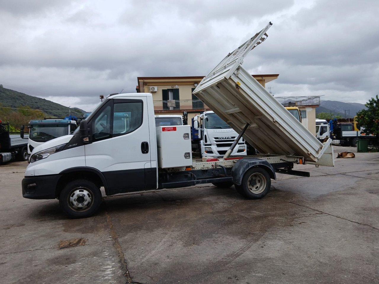 Camión grúa IVECO DAILY 35-120: foto 24 Camión grúa IVECO DAILY 35-120: foto 24