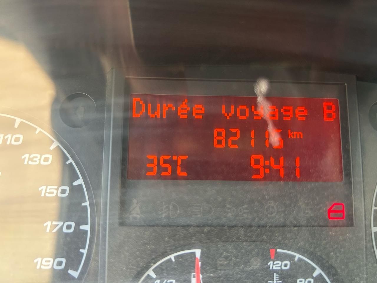 IVECO DAILY 35C13 - Volquete furgoneta: foto 5 IVECO DAILY 35C13 - Volquete furgoneta: foto 5
