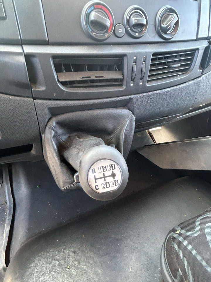 IVECO EUROCARGO 120E28P - Chasis camión: foto 4 IVECO EUROCARGO 120E28P - Chasis camión: foto 4