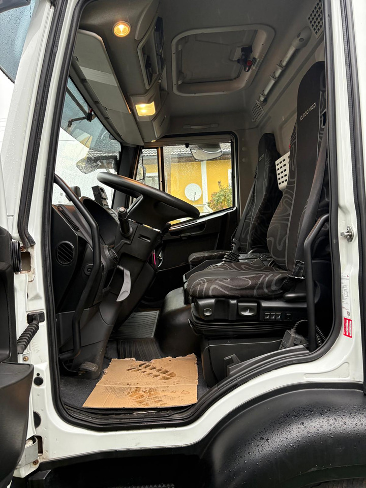 IVECO EUROCARGO 140-250 - Chasis camión: foto 2 IVECO EUROCARGO 140-250 - Chasis camión: foto 2