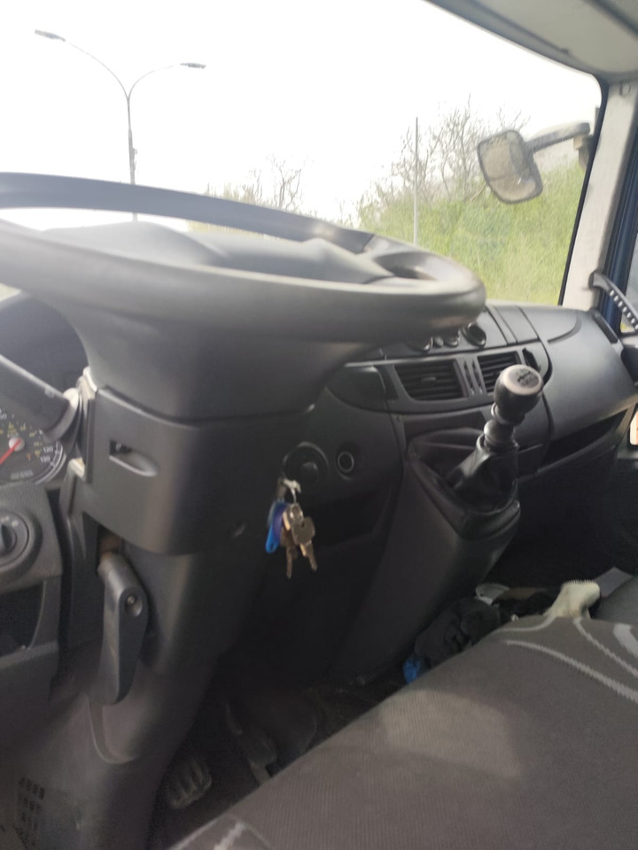 IVECO EUROCARGO 140E25 - Chasis camión: foto 3 IVECO EUROCARGO 140E25 - Chasis camión: foto 3