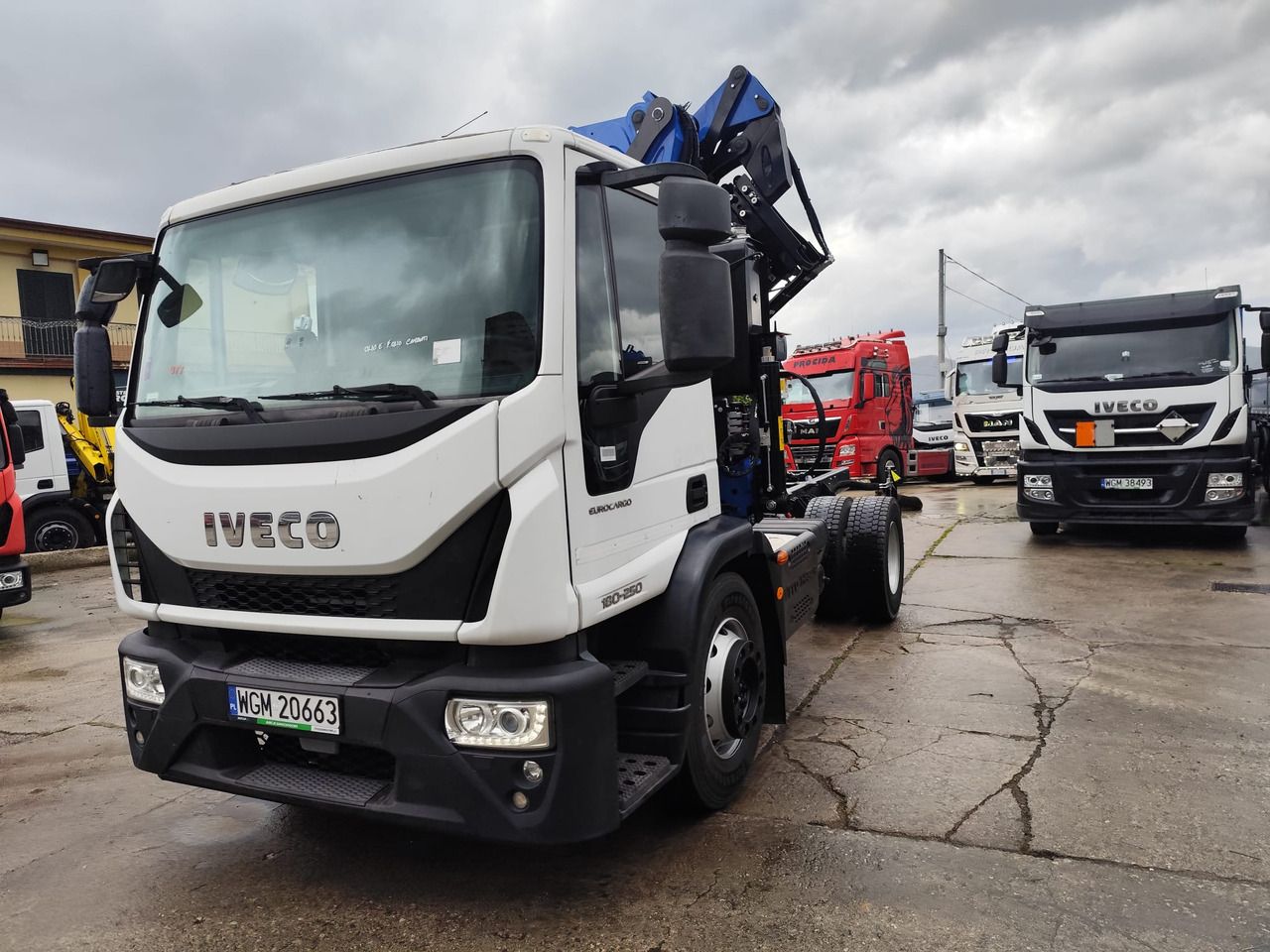 IVECO EUROCARGO 180-250 - Volquete camión, Camión grúa: foto 5 IVECO EUROCARGO 180-250 - Volquete camión, Camión grúa: foto 5