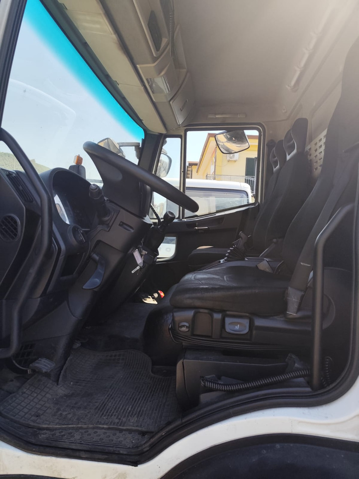 IVECO EUROCARGO 180-250 - Multibasculante camión, Camión grúa: foto 3 IVECO EUROCARGO 180-250 - Multibasculante camión, Camión grúa: foto 3