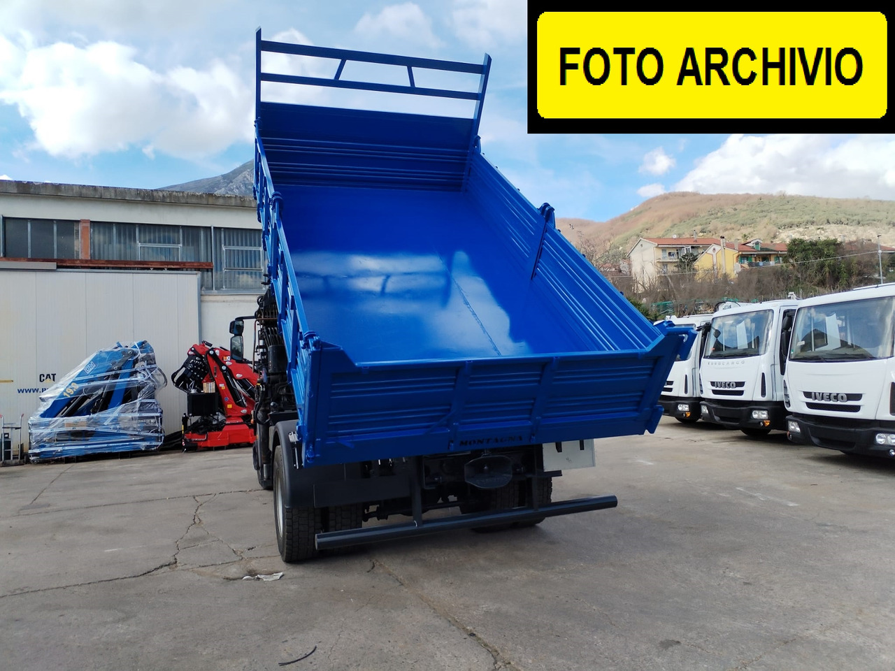 IVECO EUROCARGO 180-320 - Camión grúa: foto 3 IVECO EUROCARGO 180-320 - Camión grúa: foto 3