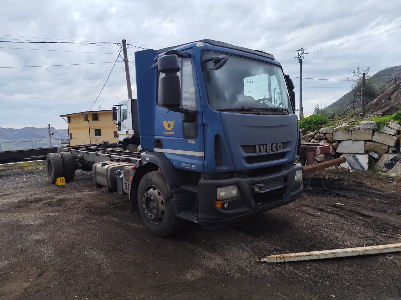 IVECO EUROCARGO 190EL28 - Chasis camión: foto 1 IVECO EUROCARGO 190EL28 - Chasis camión: foto 1
