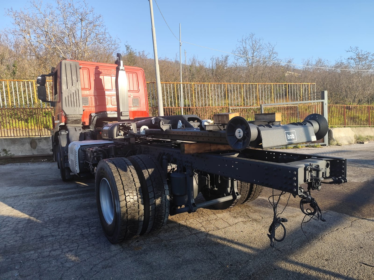 IVECO STRALIS 190S31 - Multibasculante camión: foto 4 IVECO STRALIS 190S31 - Multibasculante camión: foto 4