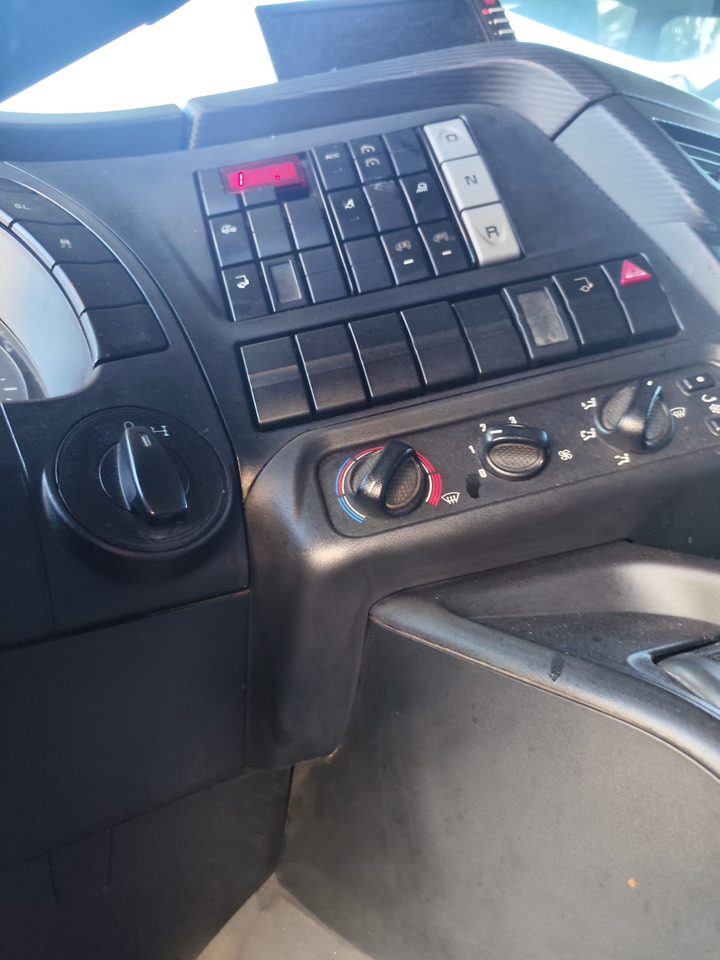 IVECO STRALIS 190S31 - Multibasculante camión: foto 5 IVECO STRALIS 190S31 - Multibasculante camión: foto 5