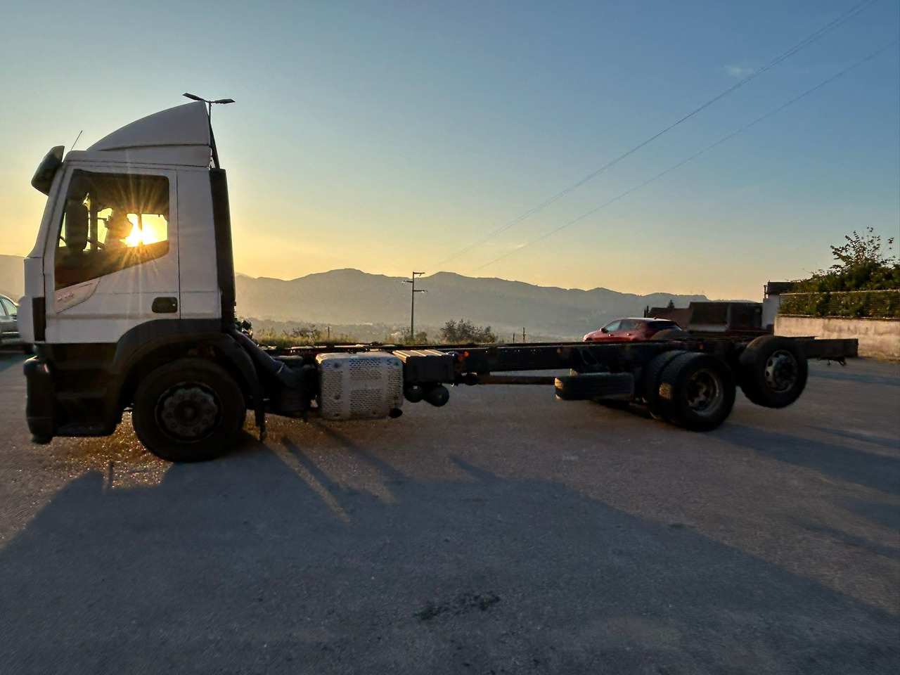 IVECO STRALIS AD 260S31 XP - Chasis camión: foto 2 IVECO STRALIS AD 260S31 XP - Chasis camión: foto 2