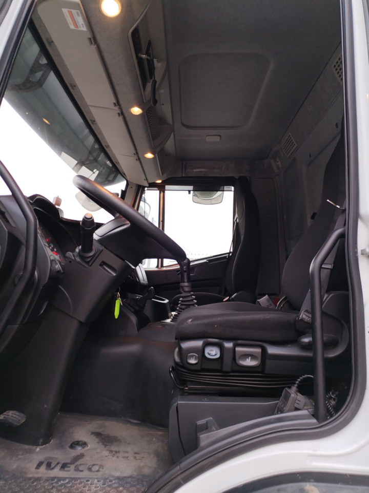IVECO STRALIS AD 260S31 XP - Chasis camión: foto 3 IVECO STRALIS AD 260S31 XP - Chasis camión: foto 3