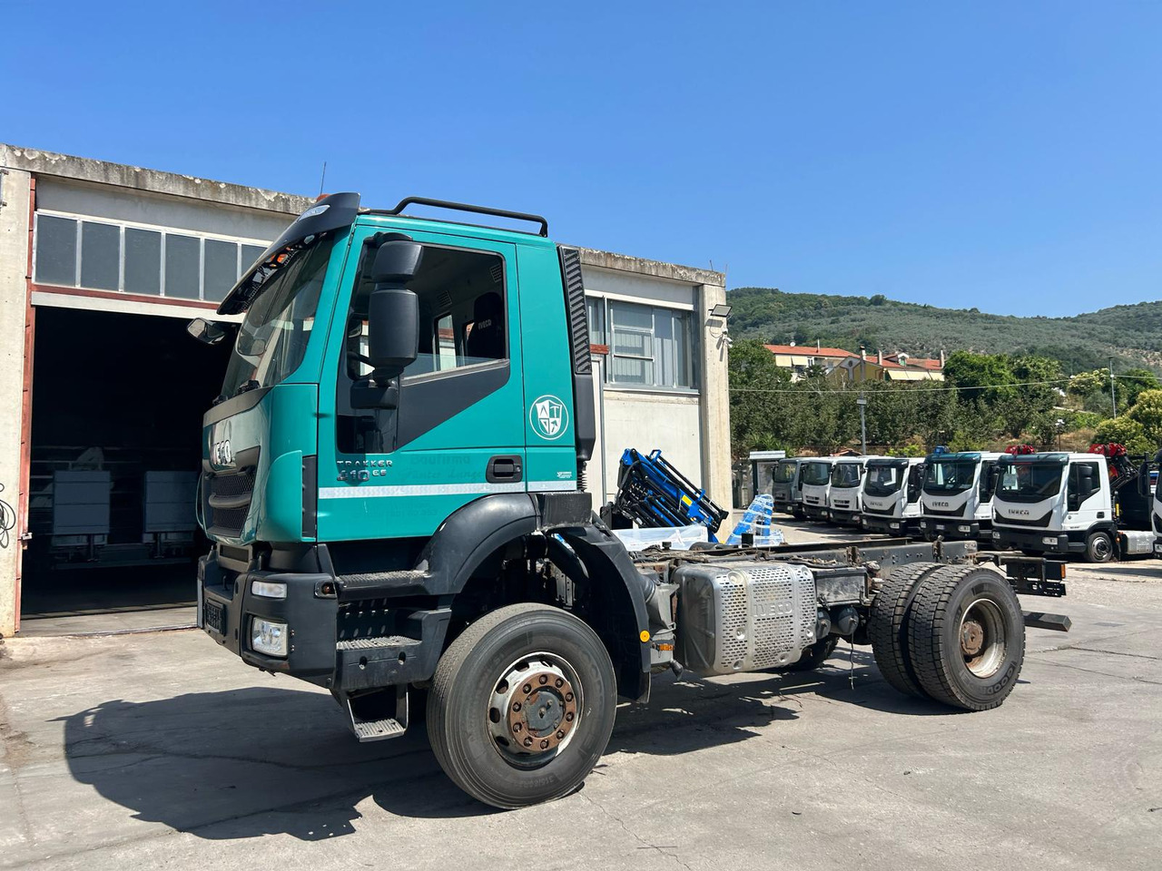 IVECO TRAKKER 190T41 - Chasis camión: foto 1 IVECO TRAKKER 190T41 - Chasis camión: foto 1
