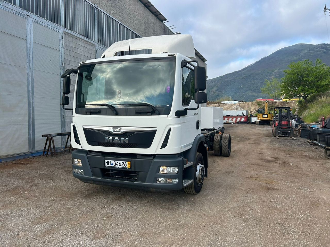 MAN TGM 15.290 - Chasis camión: foto 2 MAN TGM 15.290 - Chasis camión: foto 2