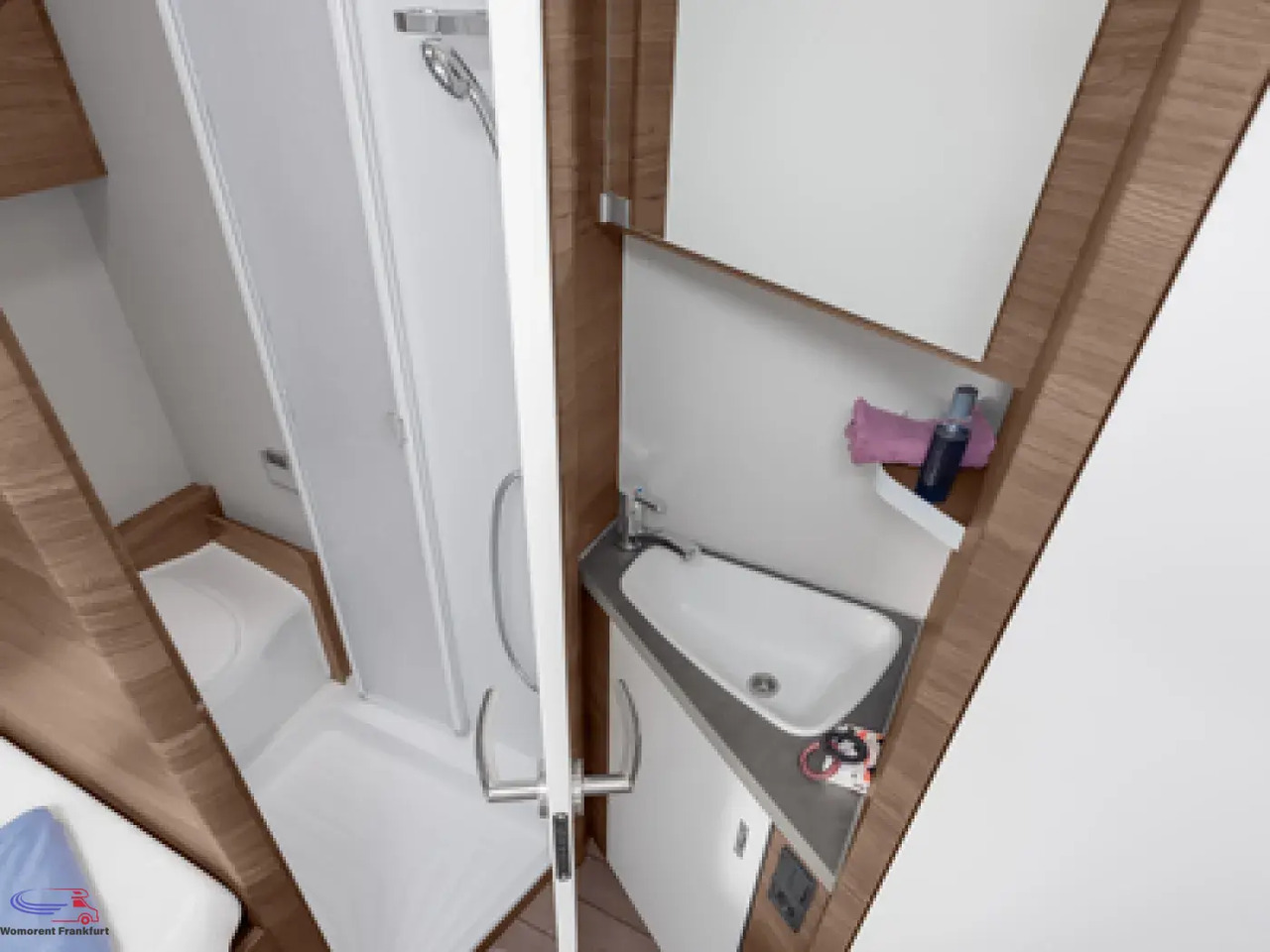 Autocaravana perfilada Wohnmobil Knaus L!VE WAVE 650 MF: foto 17 Autocaravana perfilada Wohnmobil Knaus L!VE WAVE 650 MF: foto 17