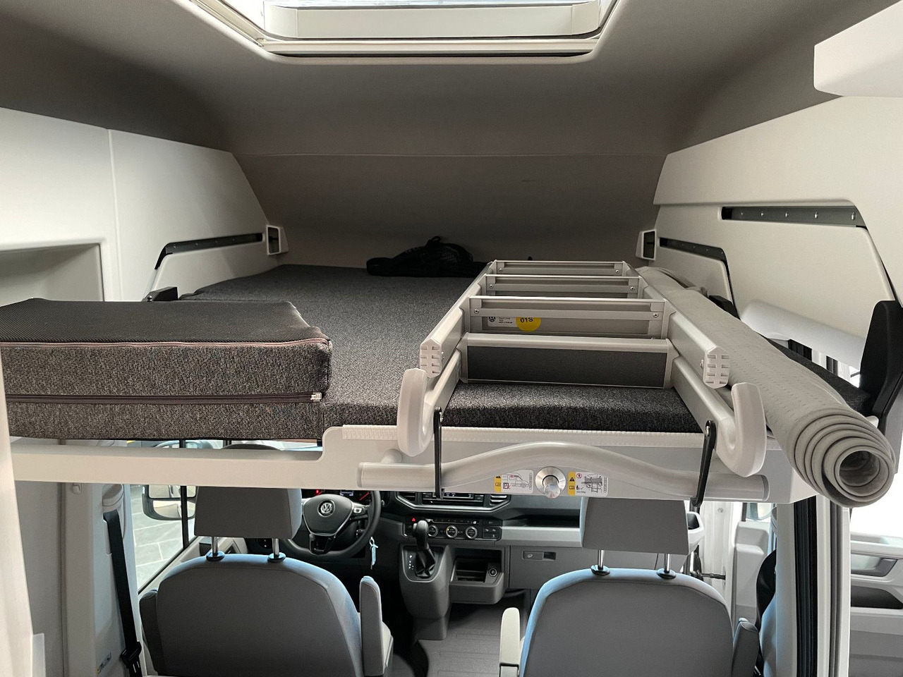 Volkswagen Crafter Grand California D-Heizung Kamera ACC - Autocaravana: foto 5 Volkswagen Crafter Grand California D-Heizung Kamera ACC - Autocaravana: foto 5