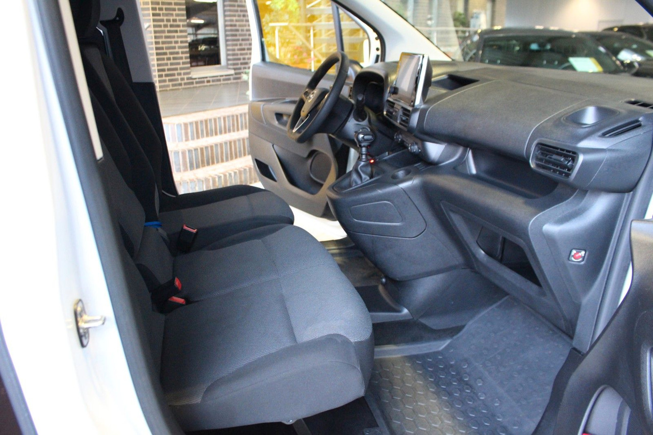 Furgoneta pequeña Opel Combo E Cargo 3.Sitze  Klima Bluetooth Durchlade: foto 10