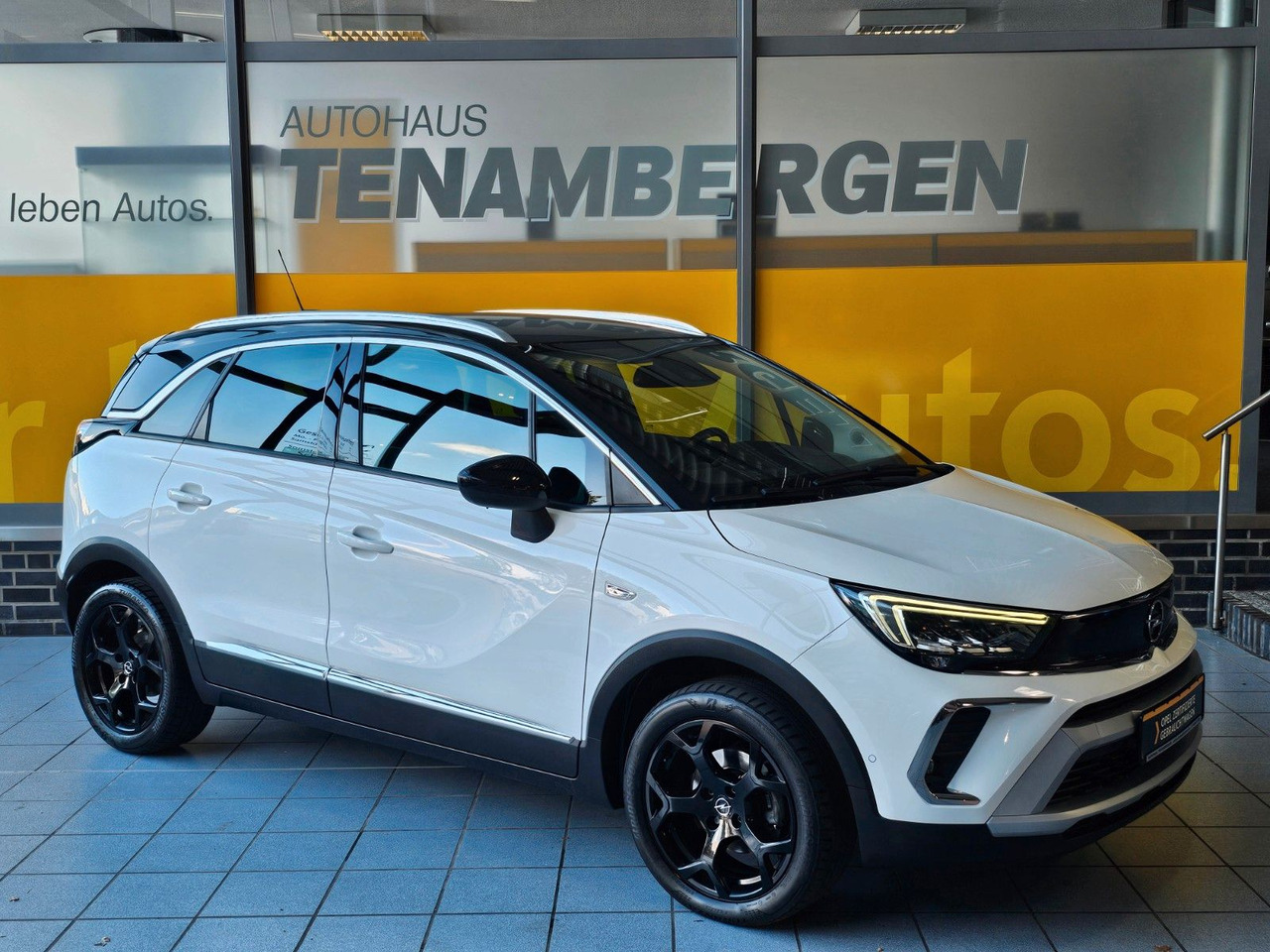 Opel Crossland 1.2 AT Ultimate Navi Kamera LED HuD - Sedan: foto 1 Opel Crossland 1.2 AT Ultimate Navi Kamera LED HuD - Sedan: foto 1