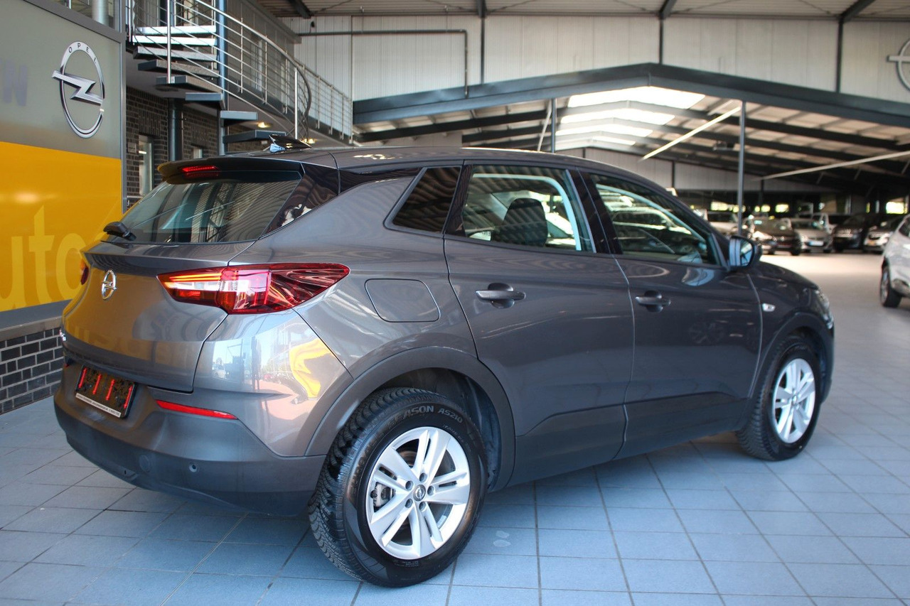 Opel Grandland Edition 1.2 Automatik Navi PDC v+h LED - SUV/ Todoterreno: foto 5 Opel Grandland Edition 1.2 Automatik Navi PDC v+h LED - SUV/ Todoterreno: foto 5