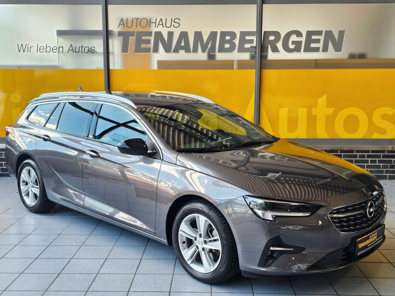 Opel Insignia B ST Business IntelliLux LED Tot Winkel - Coche: foto 1 Opel Insignia B ST Business IntelliLux LED Tot Winkel - Coche: foto 1